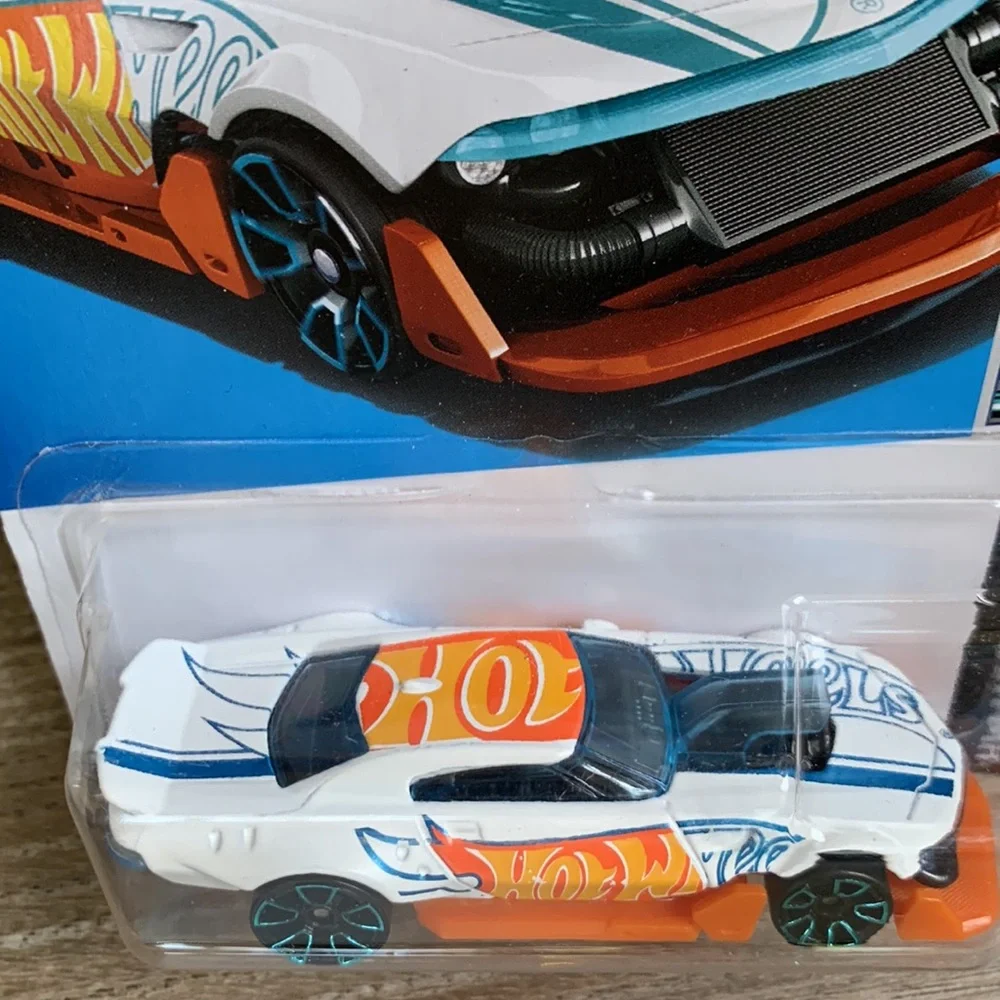 Hot Wheels Mod Speeder HW Modified Muscle Car HotWheels New Lets Race Netflix
